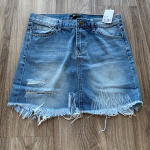 NWT Frayed Hem Denim Skirt